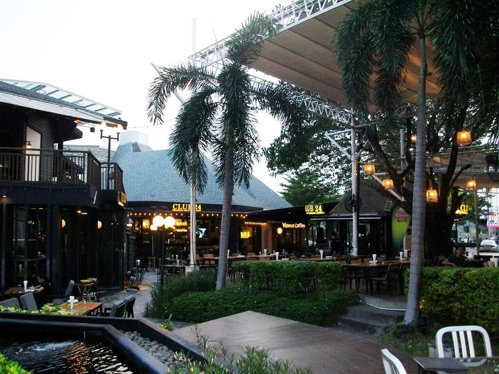 A Joy House - Kaset Nawamin City Banguecoque Exterior foto