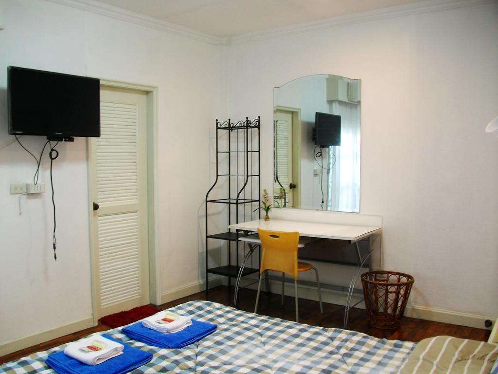 A Joy House - Kaset Nawamin City Banguecoque Exterior foto