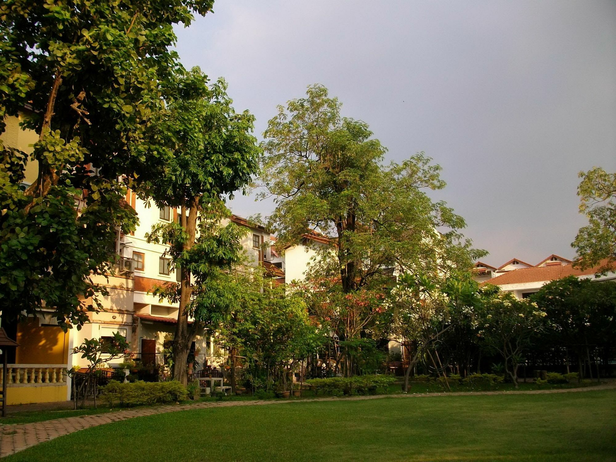 A Joy House - Kaset Nawamin City Banguecoque Exterior foto
