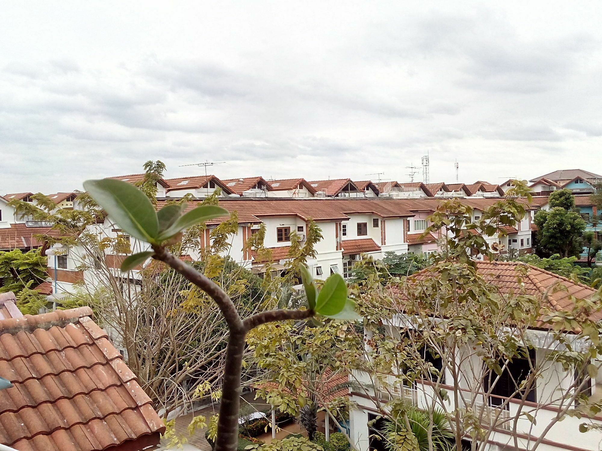 A Joy House - Kaset Nawamin City Banguecoque Exterior foto